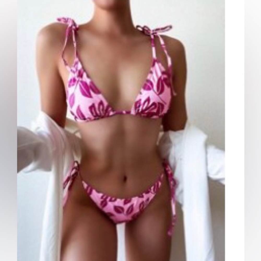 Random Leaf Print Tie Side Bikini Swimsuit